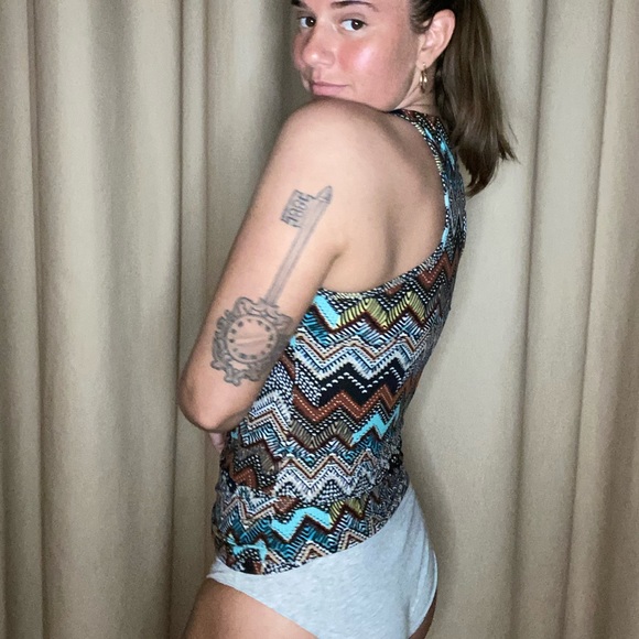 AZTEC DESIGNED TANK TOP - Picture 1 of 3